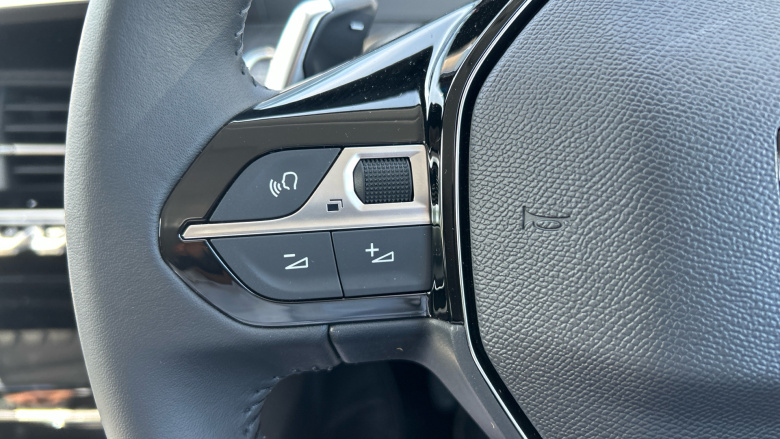 Peugeot 208 1.2 Hybrid 100 Allure 5dr e-DSC6 Petrol Hatchback